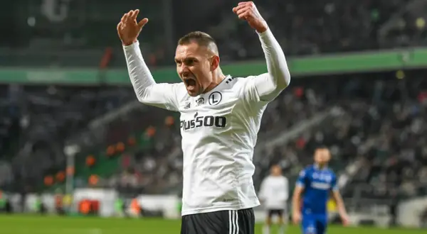Ile zarabia Jędrzejczyk w Legii? Zaskakujące fakty o jego wynagrodzeniu