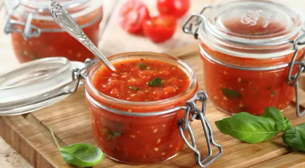 Domowy sos do pizzy z koncentratu: Lepszy niż z pizzerii?