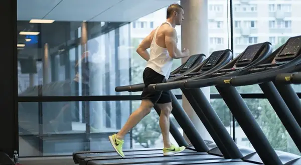 Trening siłowy czy cardio na odchudzanie - co naprawdę działa lepiej?