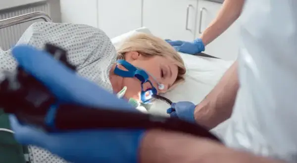 Najlepsze miejsca na gastroskopię w Warszawie NFZ i czas oczekiwania