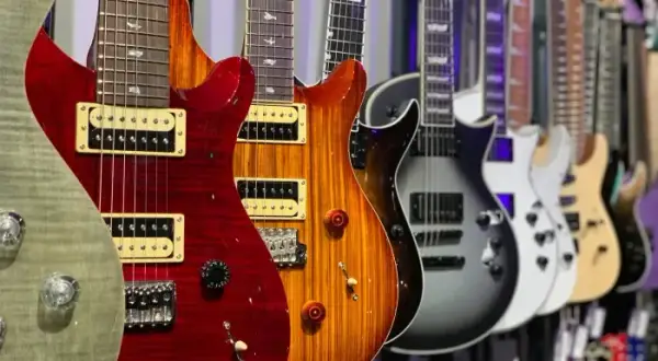 Jaką gitarę elektryczną na początek wybrać, aby nie żałować?