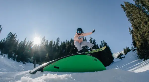 Jaka deska snowboard - wybierz idealną deskę dla siebie i uniknij błędów