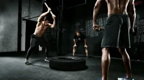 CrossFit czy kalistenika: która metoda treningowa jest lepsza dla Ciebie?