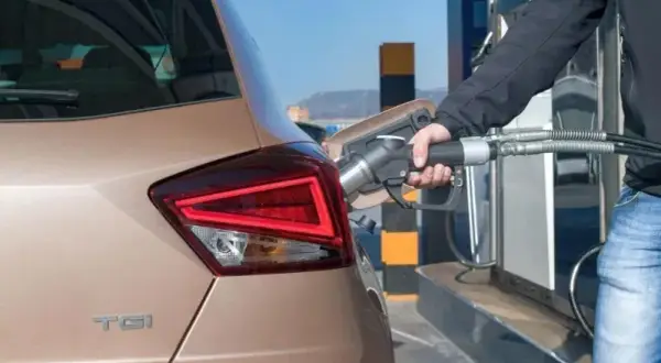 Benzyna CNG - co to jest i dlaczego warto ją wybrać jako paliwo?