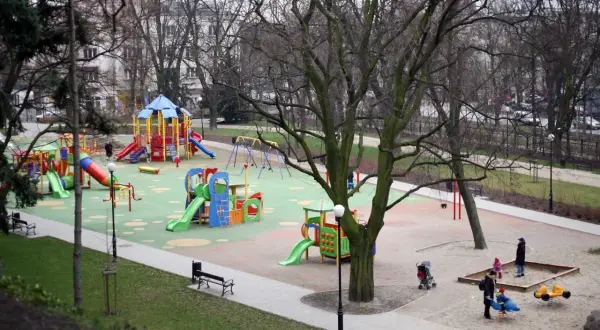Park Żeromskiego: Plac zabaw otwarty! Literacka przygoda na Żoliborzu