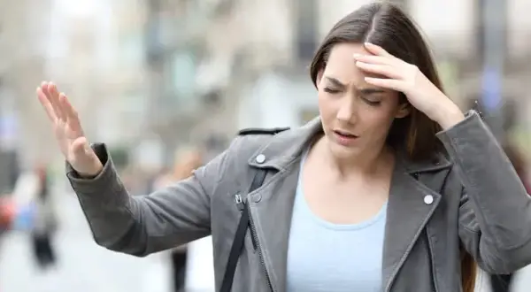 Alergia a mózg: Jak objawy neurologiczne (mgła, bóle głowy) wskazują na przyczynę?