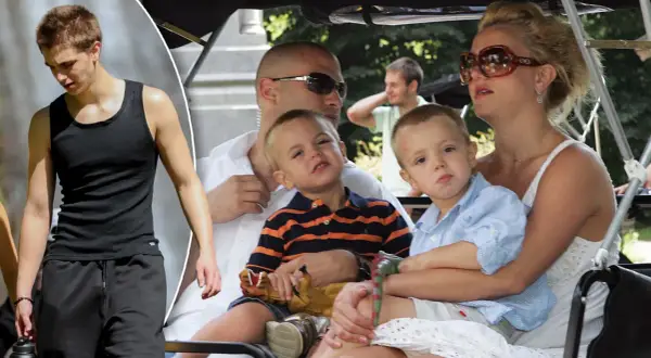 Britney Spears z dziećmi, Sean Preston i Jayden James, w wózku. Obok widać starszego syna, Seana.