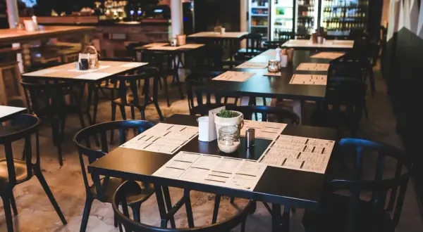 Gdzie zjeść w Białej Podlaskiej? Odkryj najlepsze restauracje i smaki