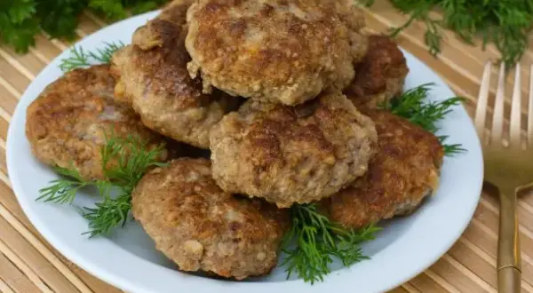 Prosty przepis na bryzol drobiowy, który zachwyci Twoich bliskich