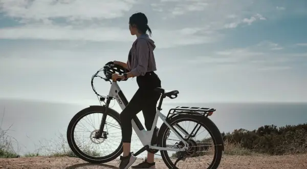 Jak wybrać rower elektryczny do codziennych dojazdów i rekreacji? Poradnik dla osób szukających wygodnego e-bike'a