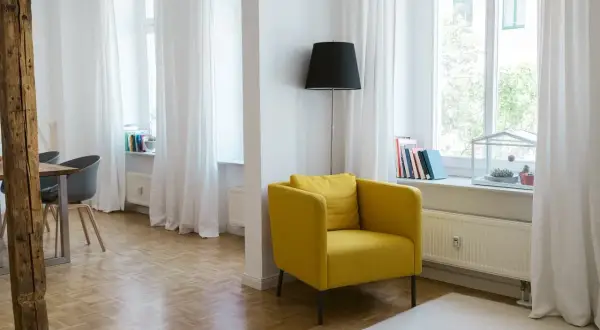 Ile kosztuje ubezpieczenie mieszkania w bloku? Sprawdź, co wpływa na cenę