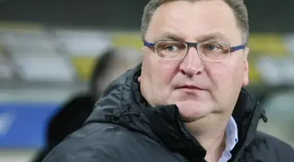 Jak nazywa się trener polskich piłkarzy? Oto zaskakujące fakty o nim