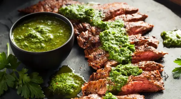 Sauces pour grillades: sublimez vos viandes avec nos recettes maison