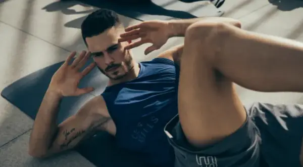 Czy przy zakwasach można ćwiczyć? Oto, co musisz wiedzieć o treningu