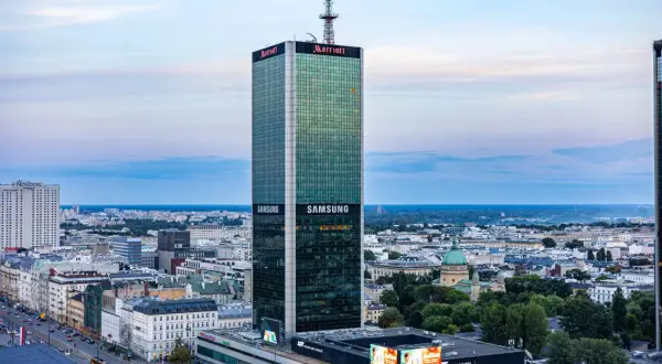 Ile pięter ma hotel Marriott w Warszawie? Zaskakujące informacje!