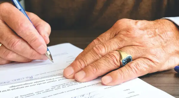 Ile kosztuje umowa przedwstępna u notariusza? Sprawdź ukryte koszty
