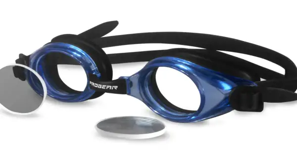Niebieskie okulary pływackie z wymiennymi soczewkami korekcyjnymi.