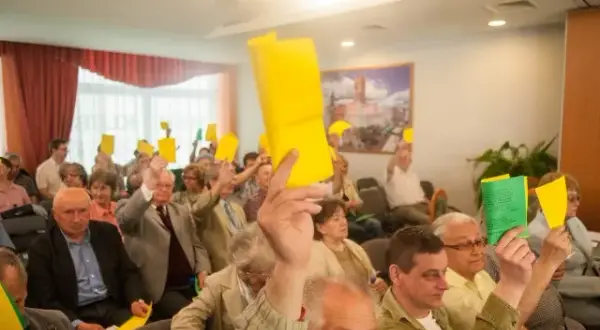 Ile zarabia członek rady osiedla? Zaskakujące fakty o wynagrodzeniu
