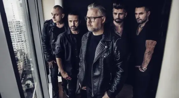 Ile kosztuje koncert Enej? Zaskakujące ceny i czynniki wpływające na koszt