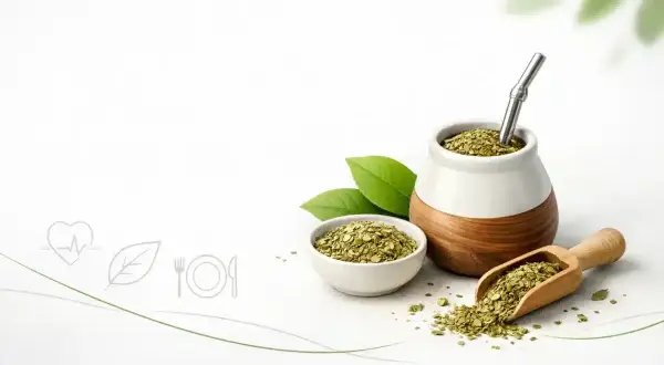 Naczynie z yerba mate, bombilla, miseczka i łopatka. Poznaj, jak działa yerba mate, naturalny napój pełen energii.