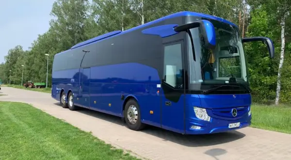 Ile kosztuje wynajem autokaru? Ceny, które zaskoczą i pomogą w wyborze