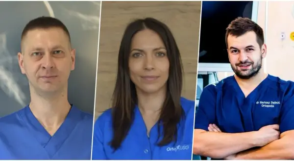 Trzy portrety lekarzy w niebieskich uniformach medycznych.