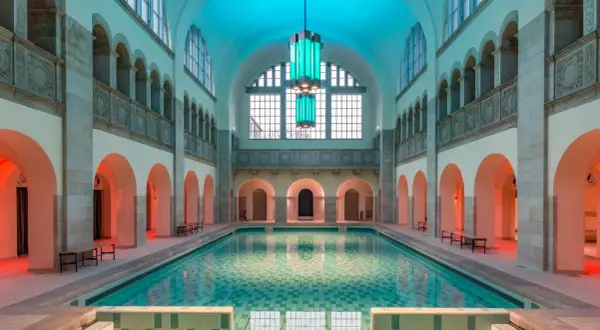 Hotel Oderberger Berlin: Historisches Denkmalhotel mit Pool