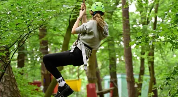 Park Linowy Bluszcz Międzyzdroje: Ceny, trasy, godziny. Planuj przygodę!
