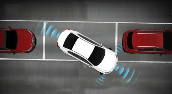 Jak włączyć czujniki parkowania Honda CRV i uniknąć problemów z parkowaniem