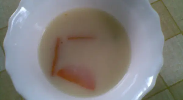 Sos z rosołu w 15 min: przepis na aksamitny sos bez grudek!