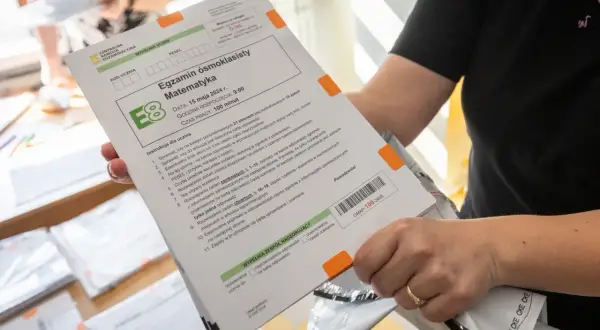 Egzamin ósmoklasisty z matematyki. Instrukcja dla ucznia, jak sprawdzić wyniki konkursu kuratoryjnego.