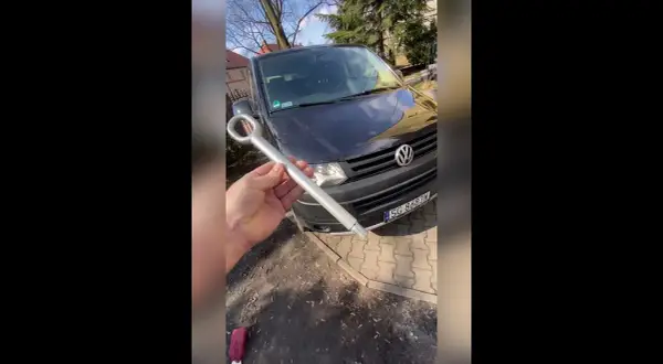 Gdzie wkręcić ucho do holowania VW T5 i uniknąć problemów z holowaniem