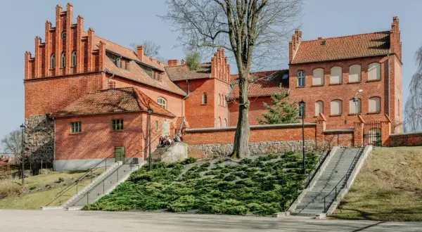 Olsztynek Zamek: Historia i zwiedzanie zamku w Olsztynku