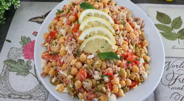 Ensalada de garbanzos: tu receta fácil y nutritiva en 15 min
