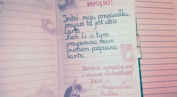 Rymowanki o przyjaźni na kartce z owieczkami. "Jesteś moja przyjaciółka, przyjaźń ta jest wiele warta.