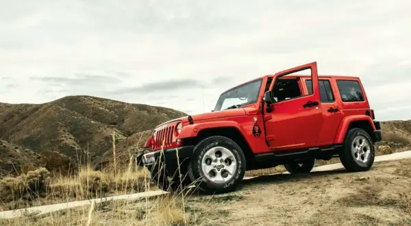 Jeep Wrangler z USA: Koszty, ryzyka, opłacalność czy warto importować?