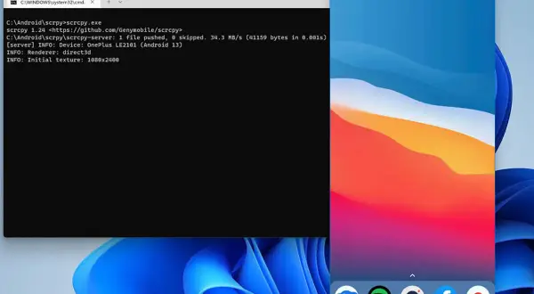 Ventana de comandos muestra cómo duplicar pantalla móvil en PC. A la derecha, la interfaz de un móvil Android con su fondo de pantalla.