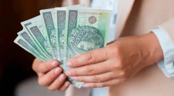 Ile można zarobić bez prowadzenia działalności? Odkryj limity i możliwości