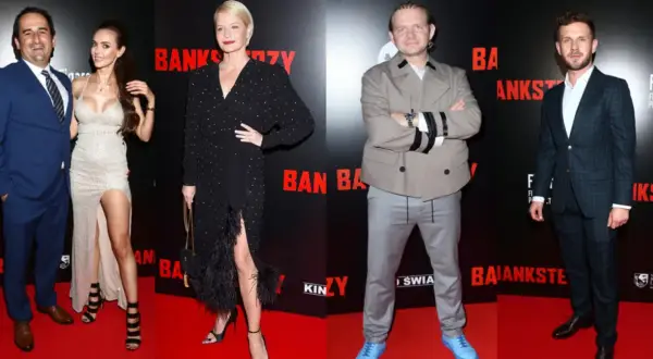 Banksterzy obsada: mężczyzna w niebieskim garniturze, kobieta w srebrnej sukni, kobieta w czarnej sukni z piórami, mężczyzna w beżowej marynarce i mężczyzna w kratowanym garniturze.