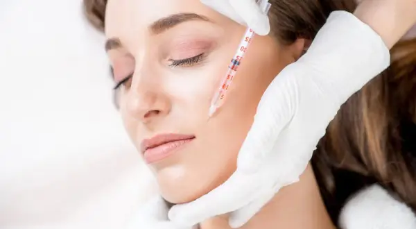 Co najpierw botox czy kwas hialuronowy - uniknij błędów w pielęgnacji