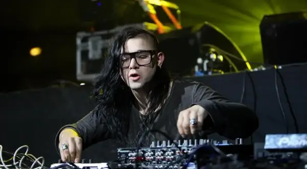 Ile lat ma DJ Akun? Zaskakujące fakty o jego wieku i karierze