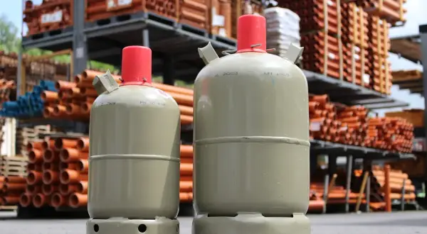 Czym się różni LPG od propan-butan? Kluczowe różnice i zastosowania