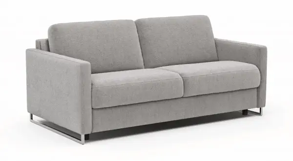 Graues Schlafsofa mit zwei Sitzkissen und Rückenlehnen, ein praktisches Merkmal eines Schlafsofas für Gäste.