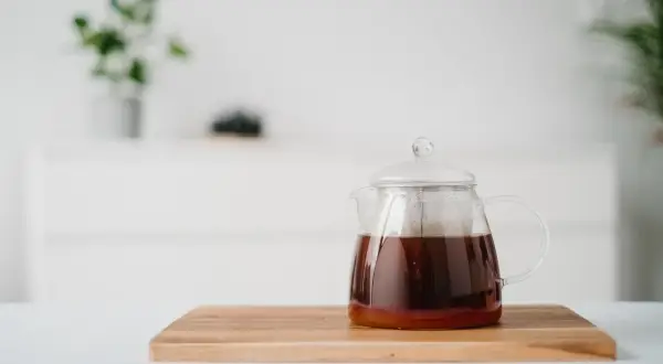 Jak zaparzyć turecką herbatę bez zaparzacza i cieszyć się smakiem