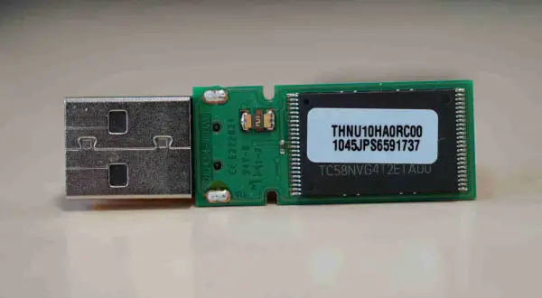 Pendrive nie działa? Napraw go i odzyskaj dane! Poradnik eksperta