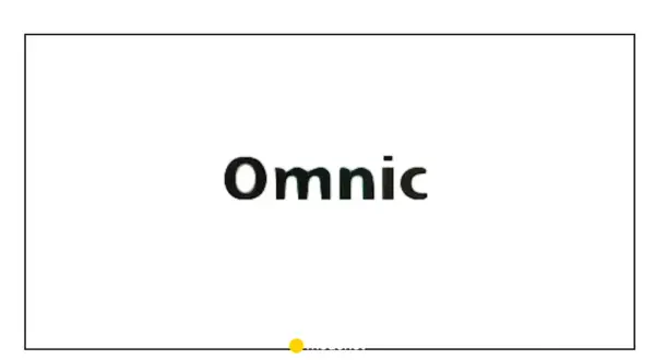 Czarny napis "Omnic" na białym tle. Pod napisem linia z żółtą kropką, jakby to był ogon.