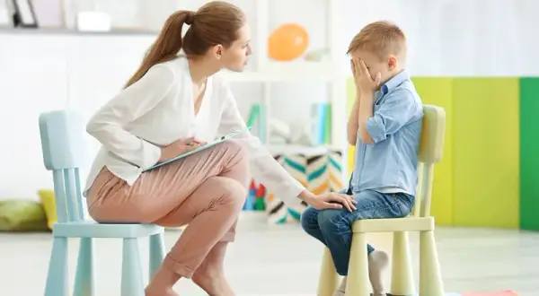 Zajęcia z psychologiem w przedszkolu: Jak wspierają rozwój dzieci