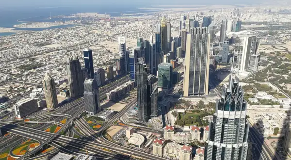 Najwyższy budynek świata ile ma metrów? Zaskakująca wysokość Burj Khalifa