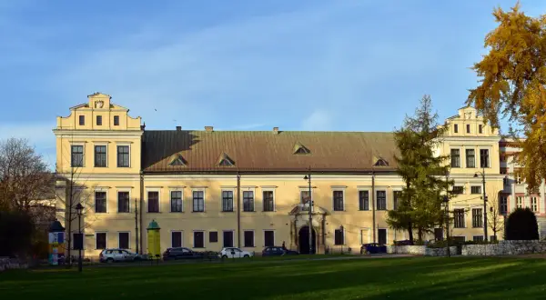 Najsłynniejsze pałace biskupie w Polsce - historia i architektura zabytków