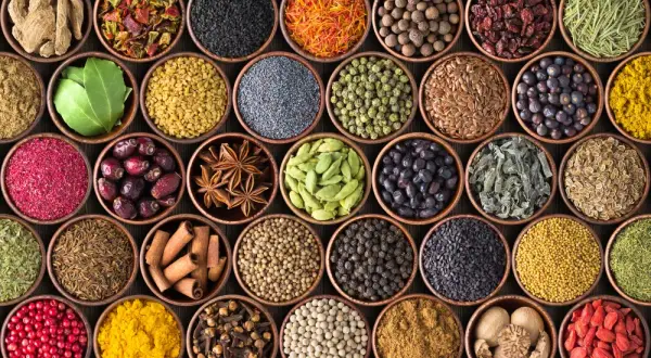 Ziołowe inspiracje – aromatyczne przepisy na każdą okazję